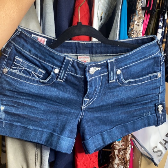 🔥True Religion Denim Shorts ***Excellent Pre-Owned condition;worn once*** - Picture 4 of 13